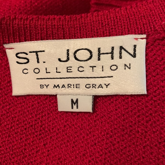 St. John Jersey net scoopneck shell. True red - Picture 3 of 3